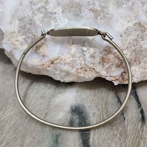 Mother of Pearl Floral Elegance Artisan Metal Bangle - Picture 2 of 7